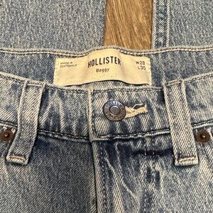 Hollister Men's Light Blue Relaxed Jeans